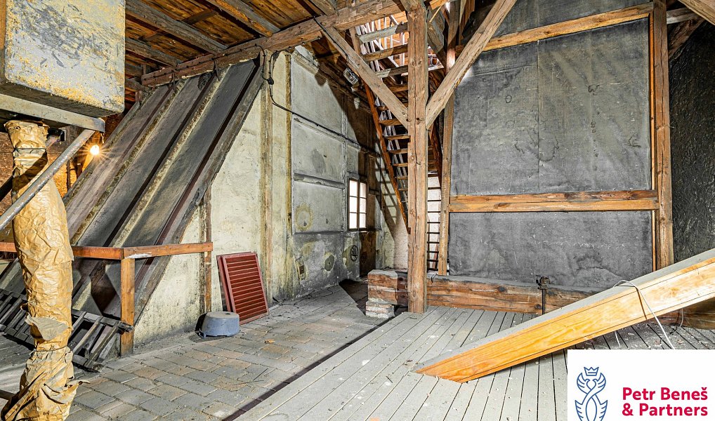 Prodej obchodních prostor 1 100 m², Rakovník – náhled fotky 46