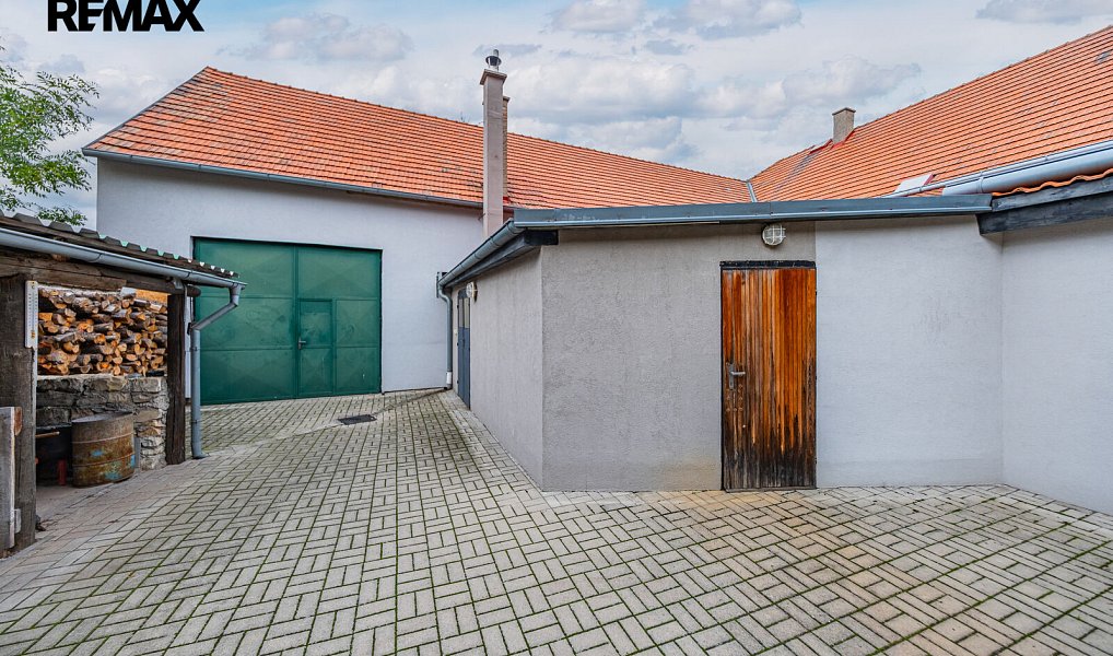 Prodej ubytovacího objektu 670 m², Zbrašín – náhled fotky 33