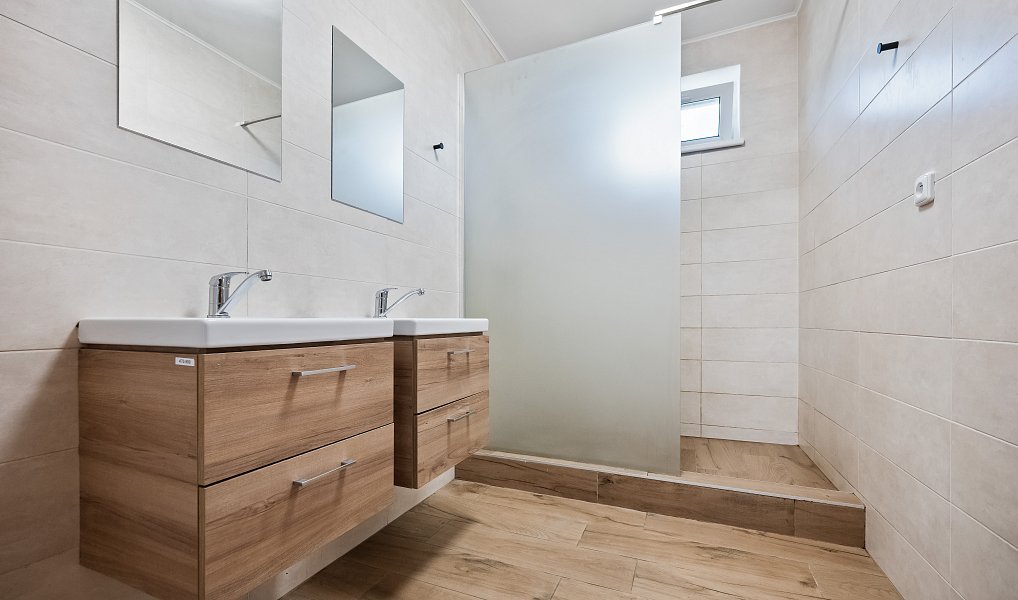 Prodej domu 395 m², Zádveřice-Raková – náhled fotky 21