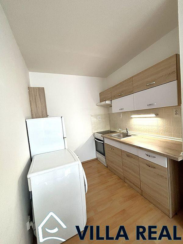 Pronájem bytu 2+kk 41 m² – fotografie 4