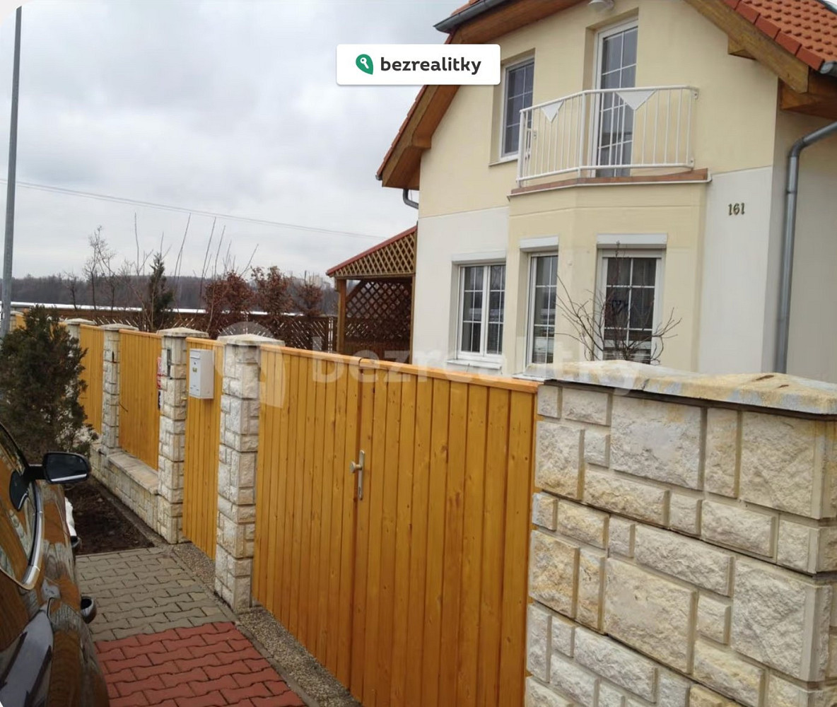Prodej domu 180 m² s pozemkem 725 m²