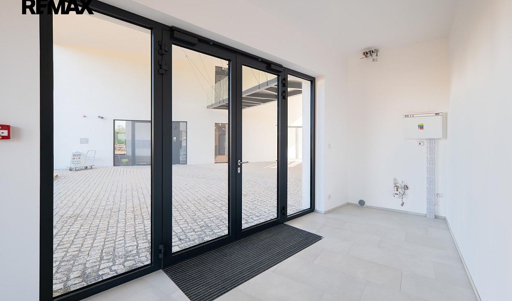 Prodej obchodních prostor 34 m², Praha – náhled fotky 18