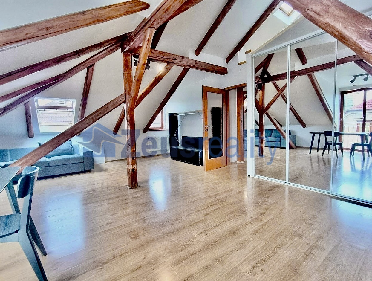Pronájem bytu 3+kk 90 m²