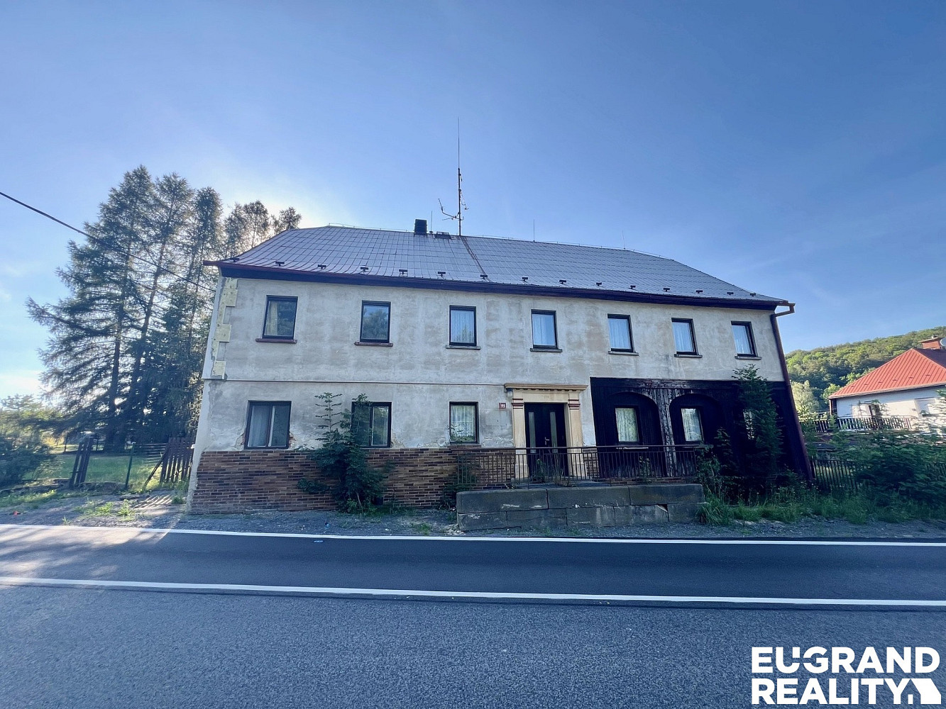 Prodej domu 450 m² s pozemkem 1 175 m²