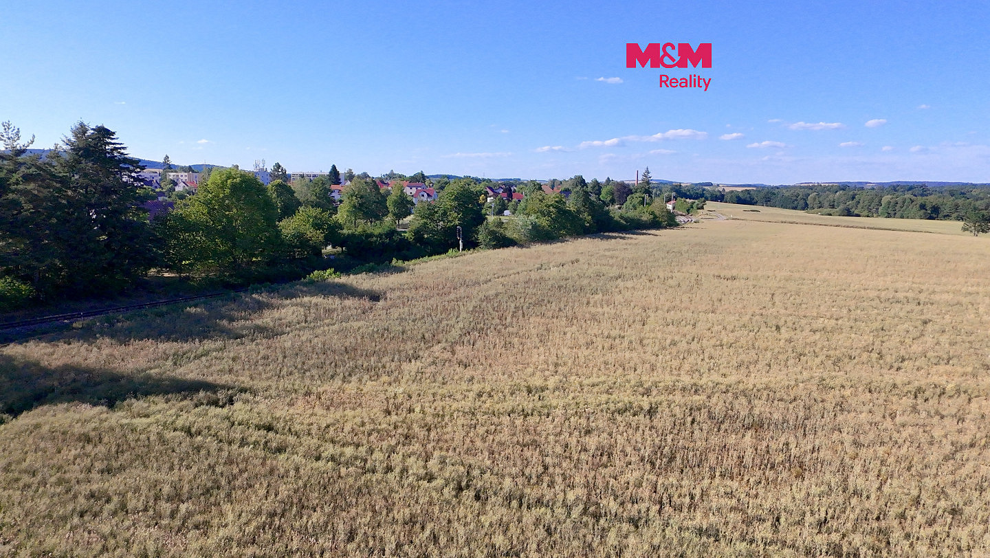 Prodej stavebního pozemku 1 008 m²