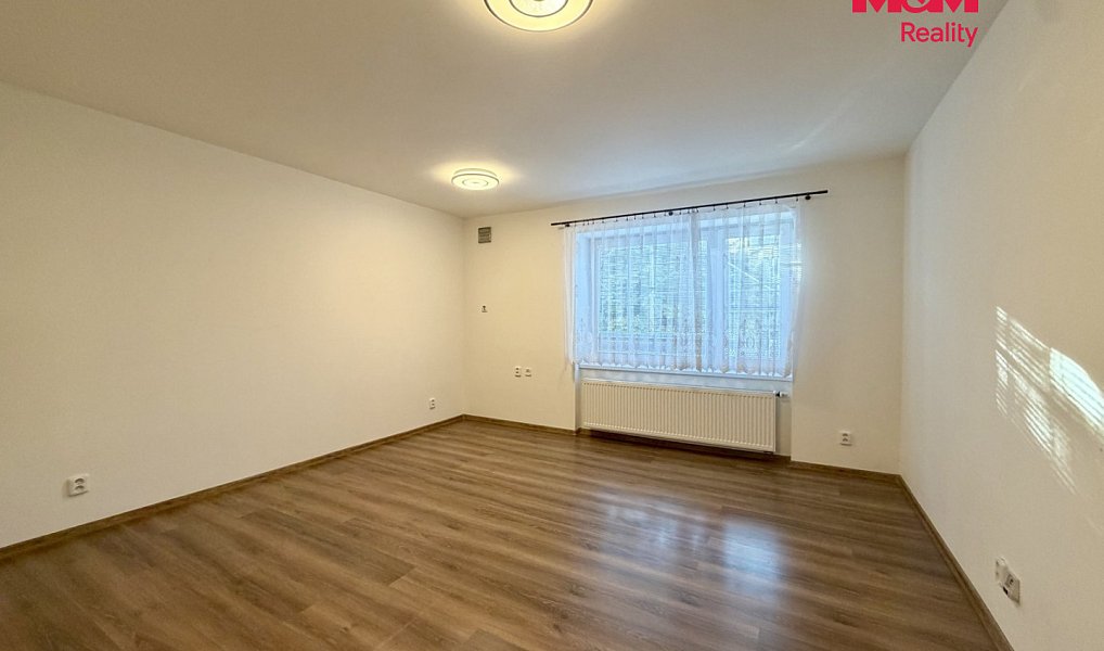 Pronájem bytu 3+1 80 m², Chomutov – náhled fotky 8