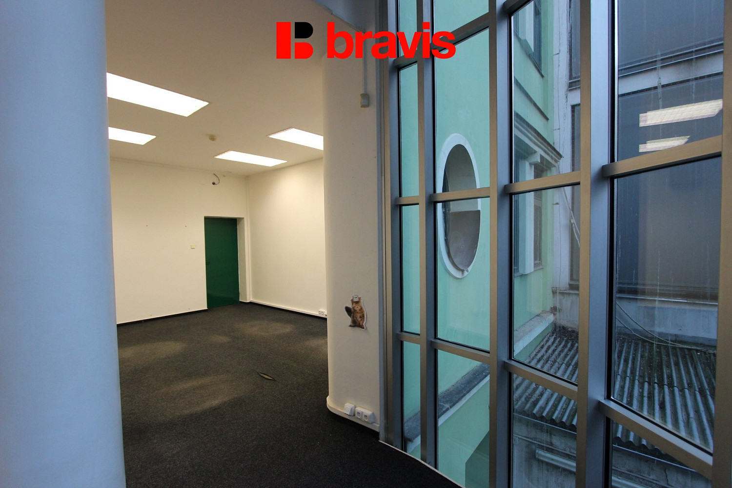 Pronájem kanceláře 48 m² — photo 4
