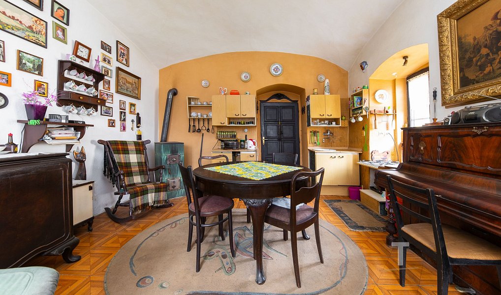 Prodej domu 258 m² s pozemkem 991 m², Nespeky – náhled fotky 4