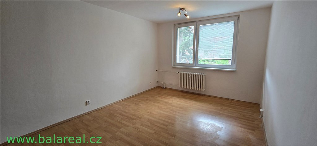 Pronájem bytu 1+kk 32 m² – pohled 6