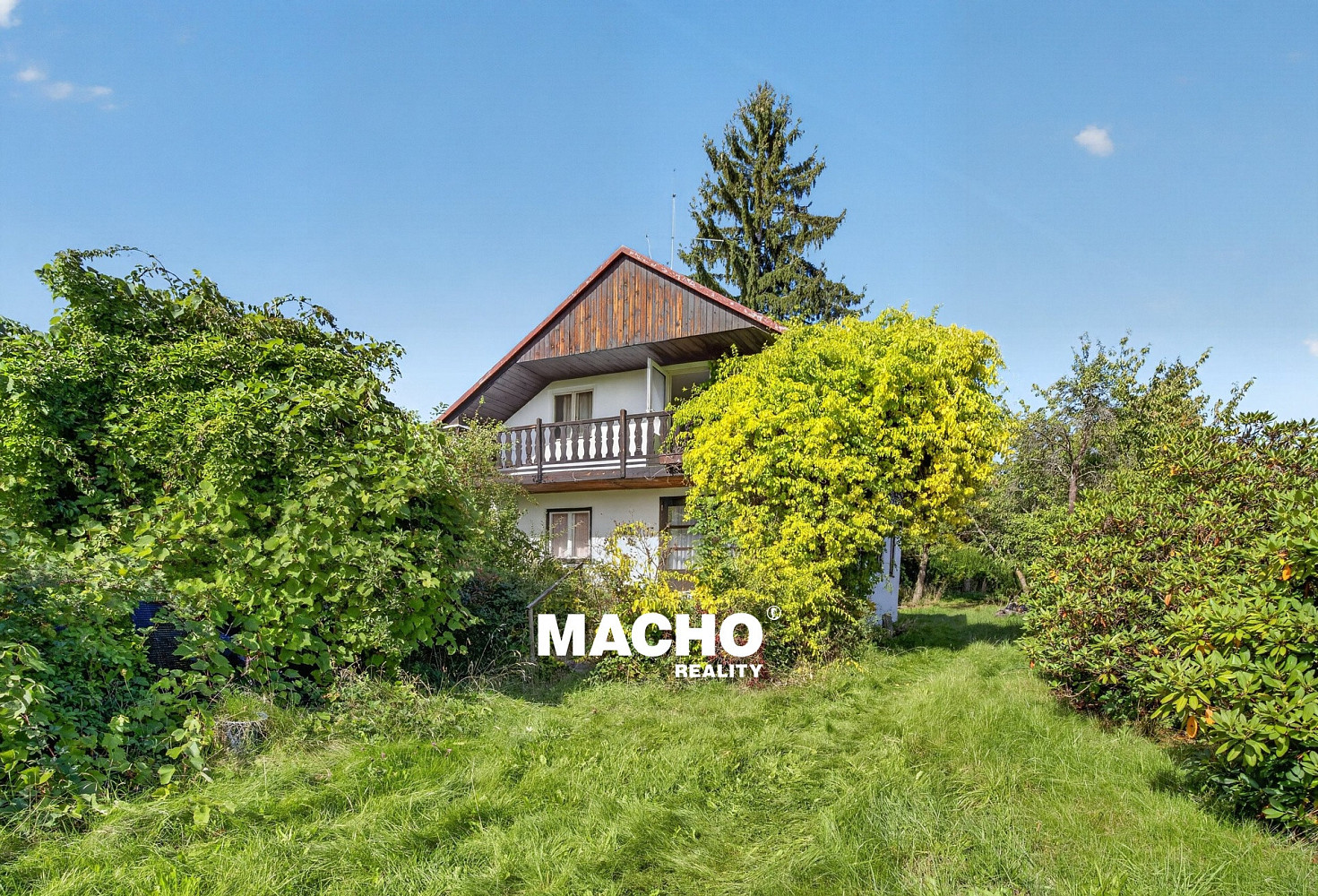 Prodej stavebního pozemku 2 013 m² – fotografie 2