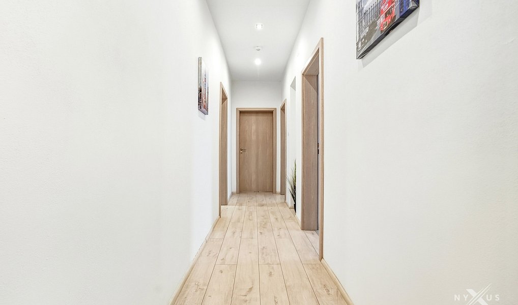 Prodej bytu 4+1 100 m², Praha – náhled fotky 12