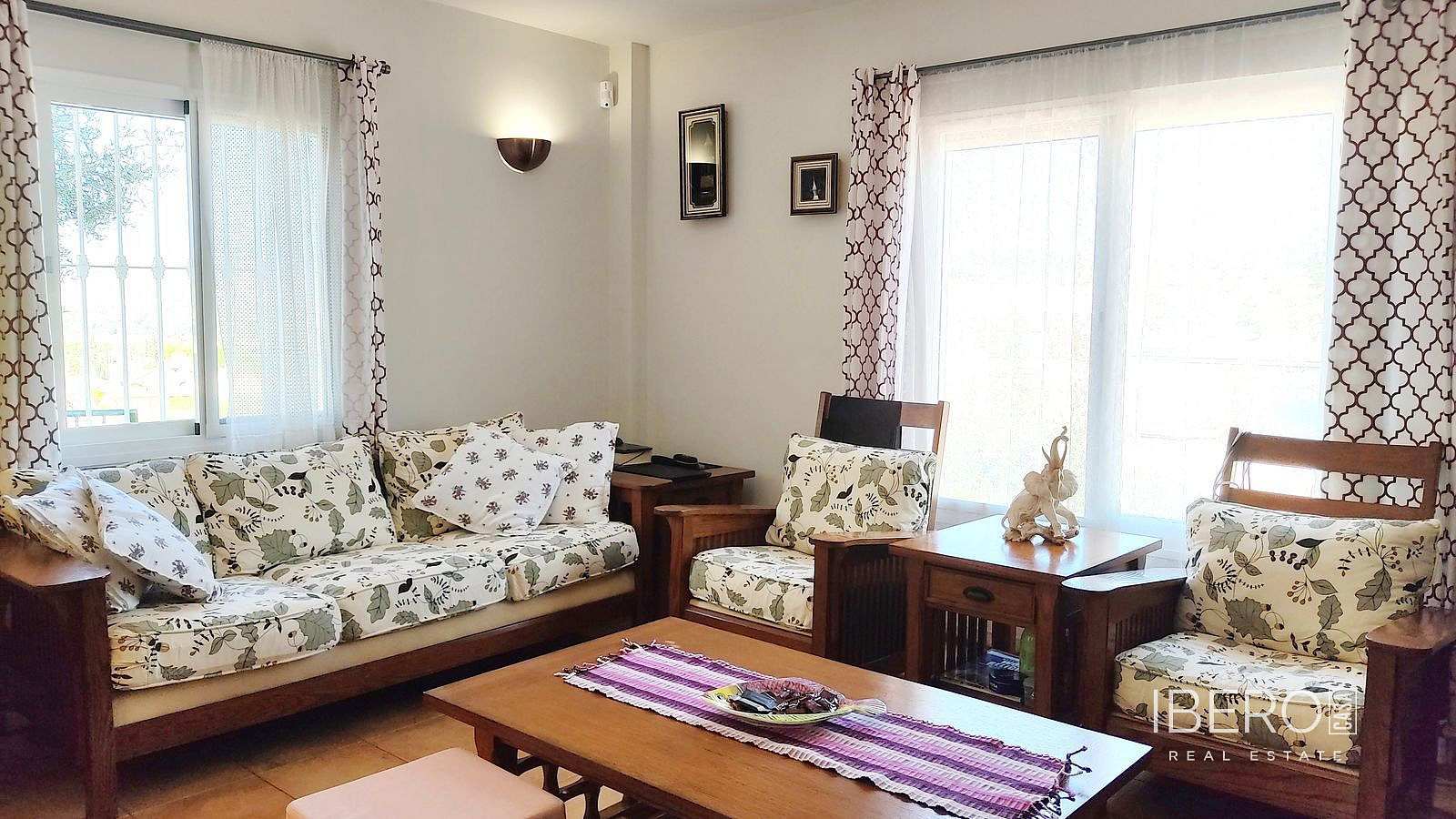 Prodej domu 221 m² s pozemkem 402 m² - Más