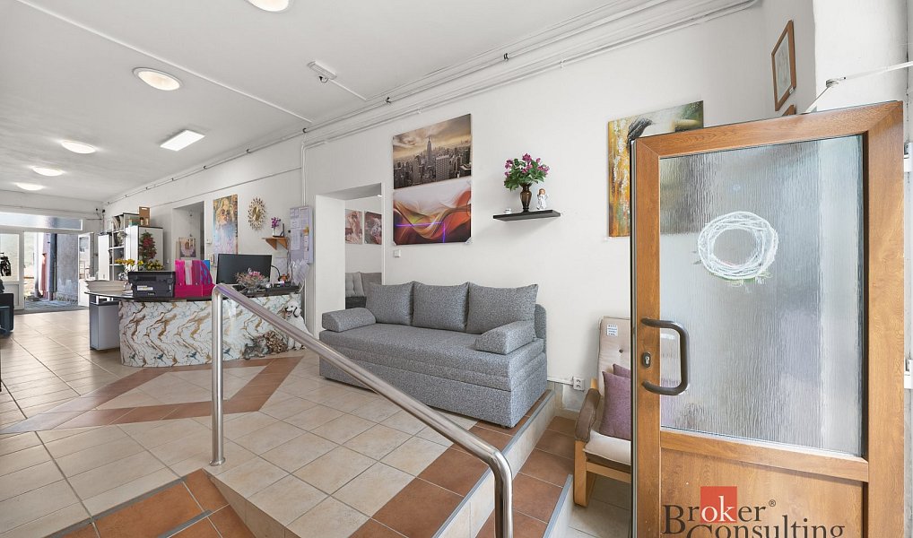 Prodej komerčního objektu (jiného typu) 1 100 m², Krnov – náhled fotky 11