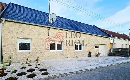 Pronájem domu 115 m² s pozemkem 866 m², U Cihelny, Uherské Hradiště - Jarošov