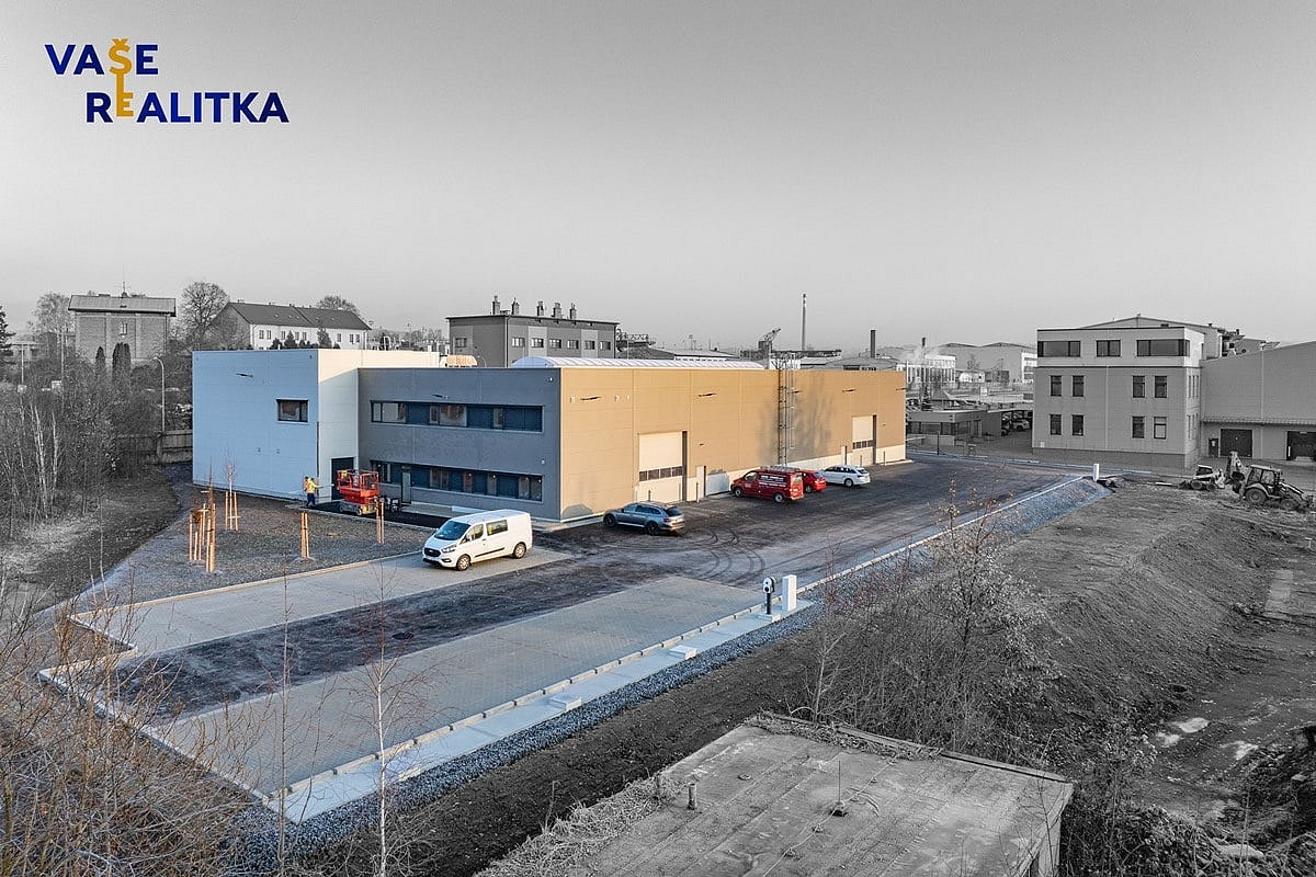 Pronájem výrobních prostor 1 637 m² – fotografie 2