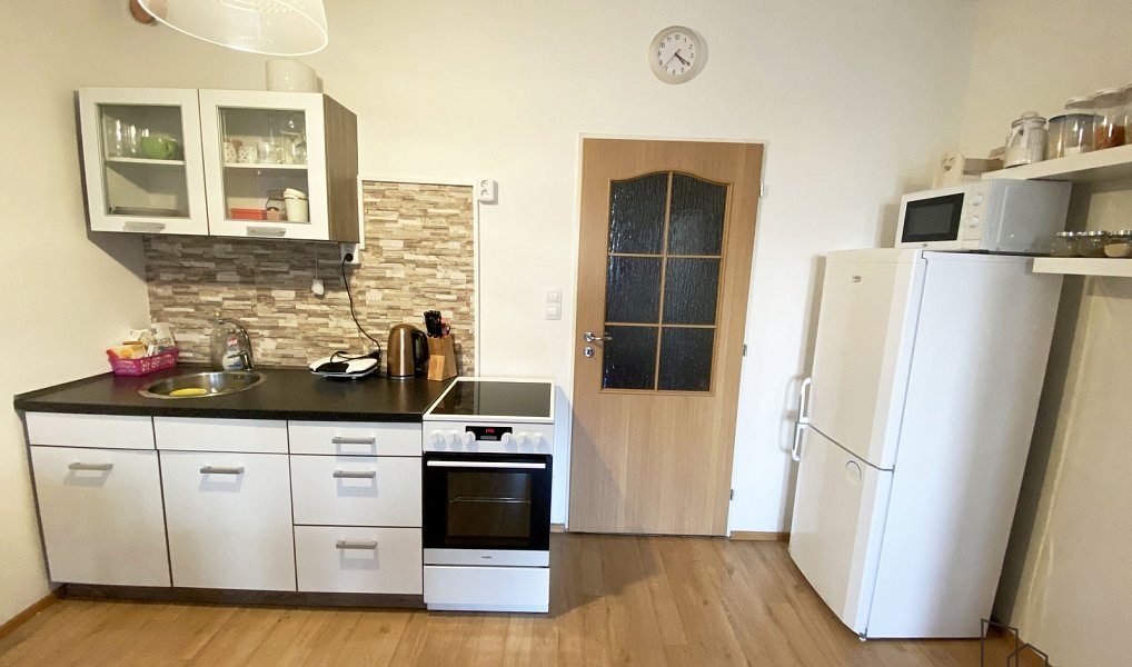 Prodej bytu 1+kk 39 m², Praha – náhled fotky 2