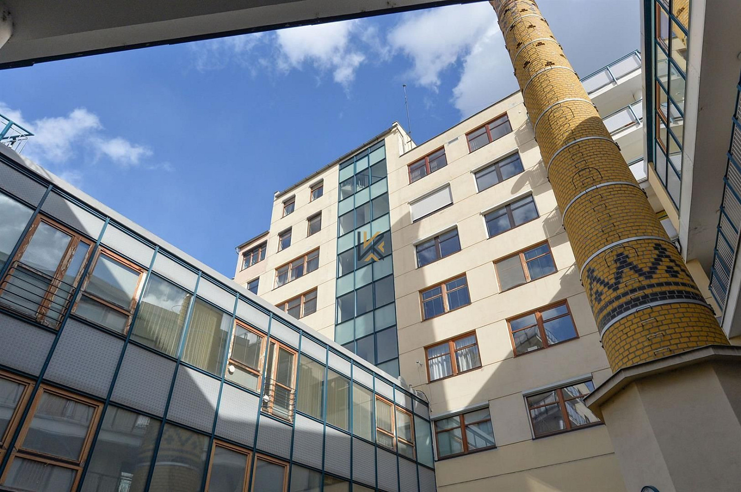 Pronájem obchodních prostor 257 m² – fotografie 3