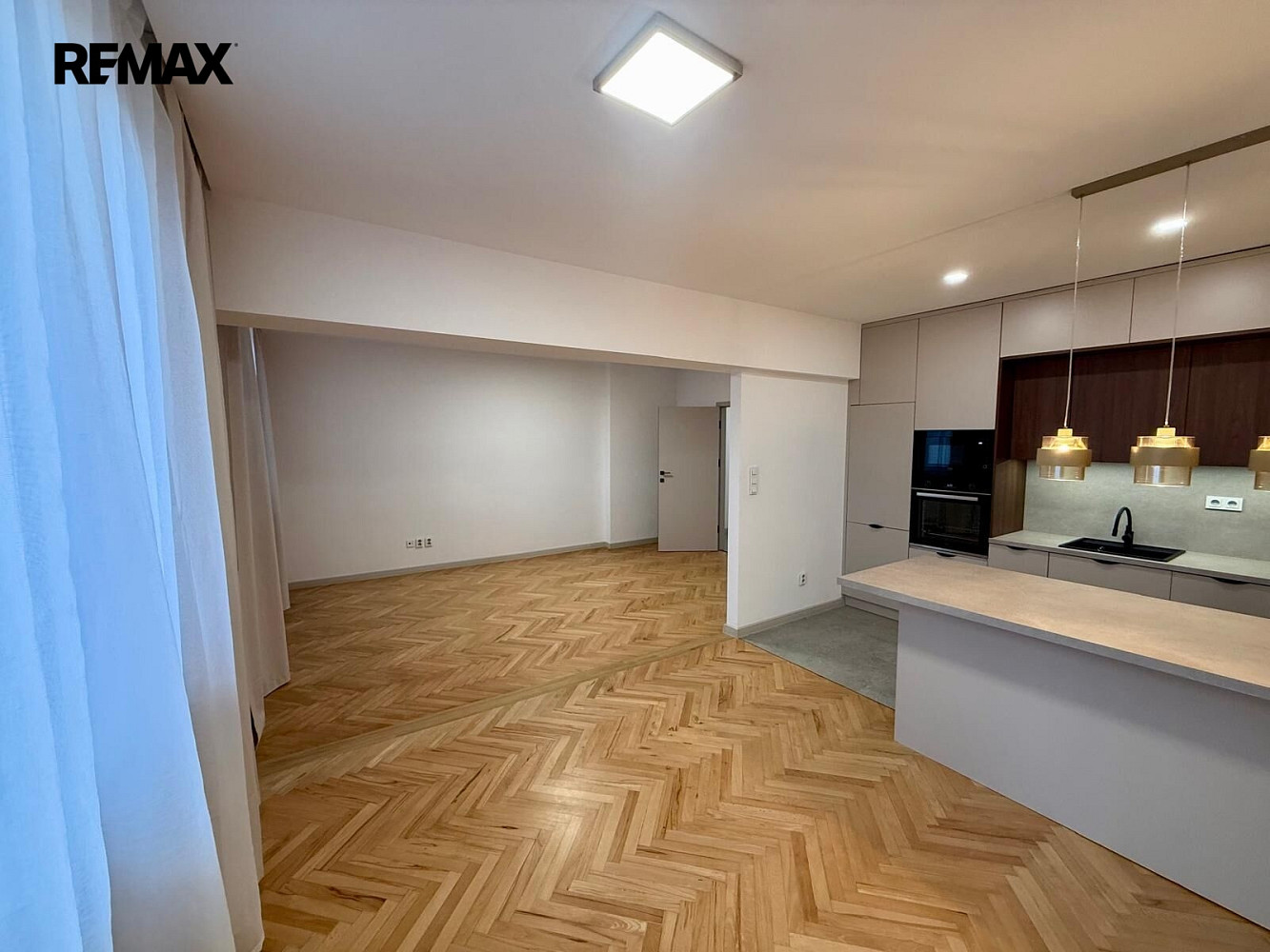 Pronájem bytu 2+1 61 m² – fotografie 3