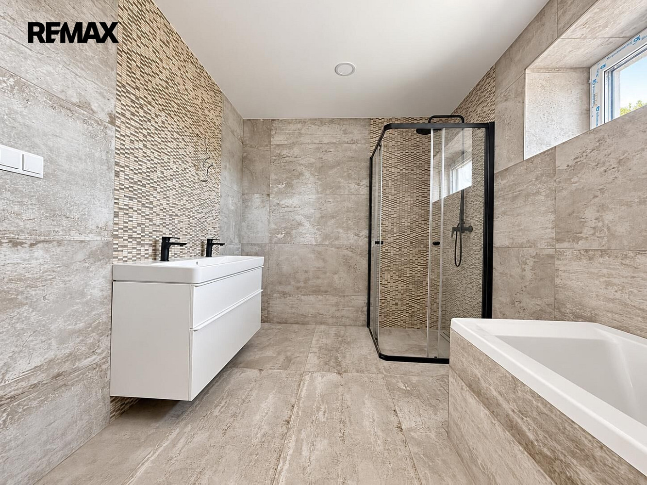 Prodej domu 107 m² s pozemkem 333 m² – fotografie 4