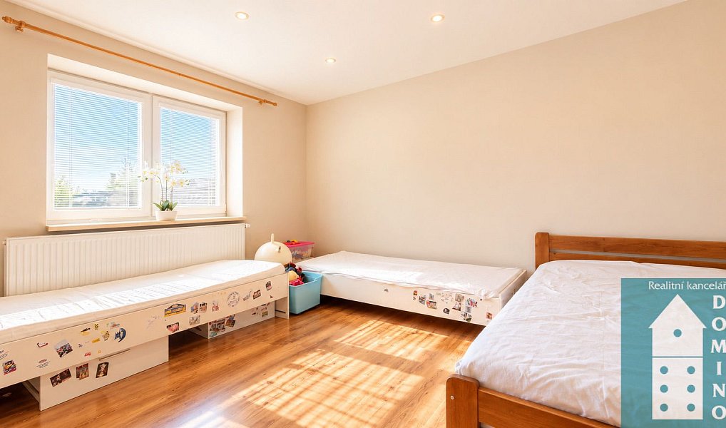Prodej domu 241 m² s pozemkem 341 m², Halenkovice – náhled fotky 18