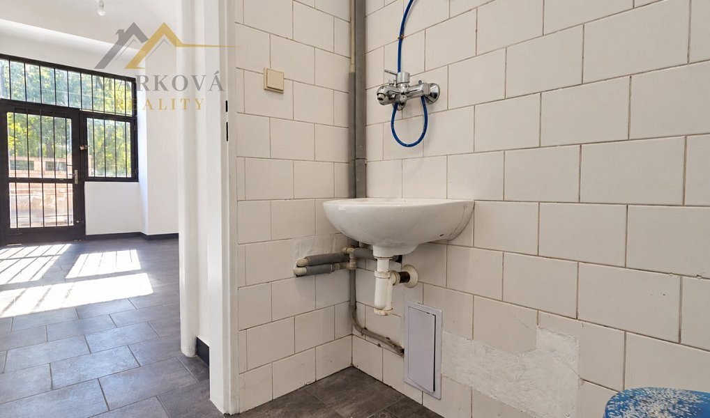 Pronájem obchodních prostor 30 m², Praha – náhled fotky 9