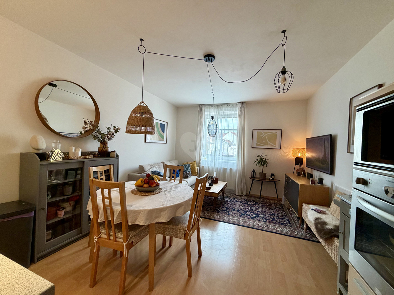 Pronájem bytu 2+kk 48 m² – fotografie 2