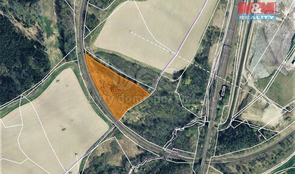 Prodej pole 11 525 m², Semanín – náhled fotky 5