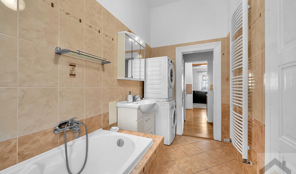 Prodej bytu 3+1 94 m², Hradec Králové – náhled fotky 9