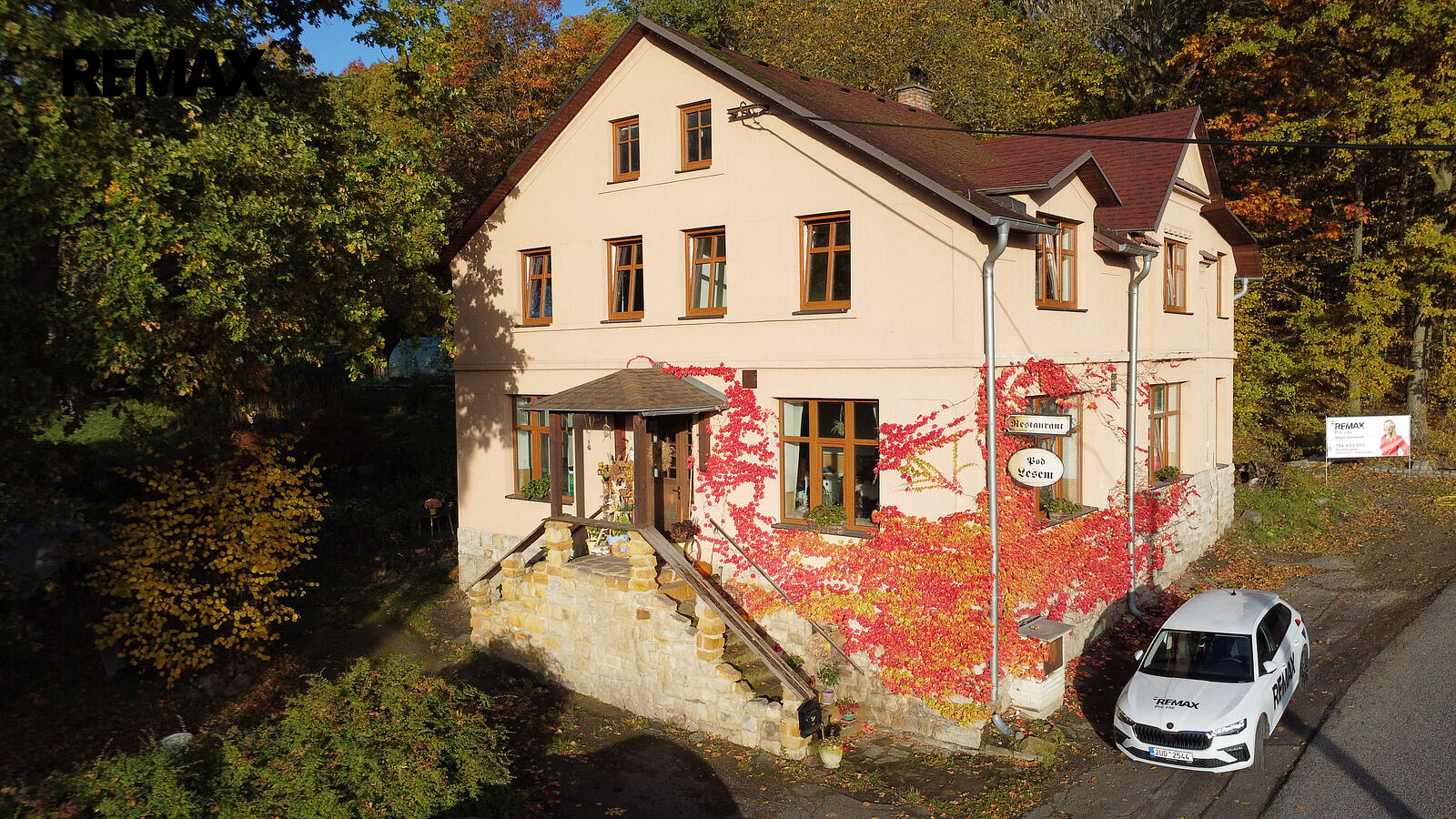Prodej domu 280 m² s pozemkem 3 144 m²