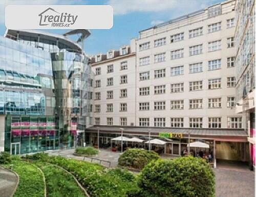 Pronájem obchodních prostor 128 m²
