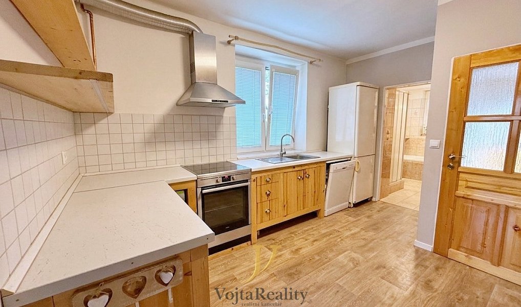 Prodej domu 160 m² s pozemkem 1 494 m², Cholina – náhled fotky 12