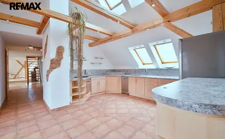Pronájem bytu atypického 170 m², Gogolova, Aš, okres Cheb