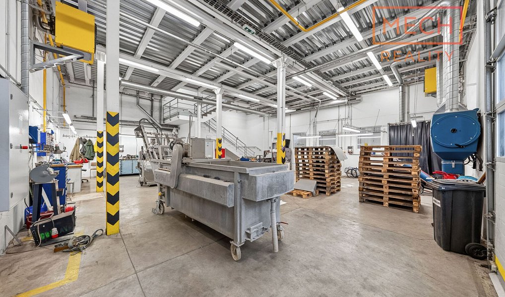 Prodej komerčního objektu (jiného typu) 1 052 m², Bzenec – náhled fotky 9