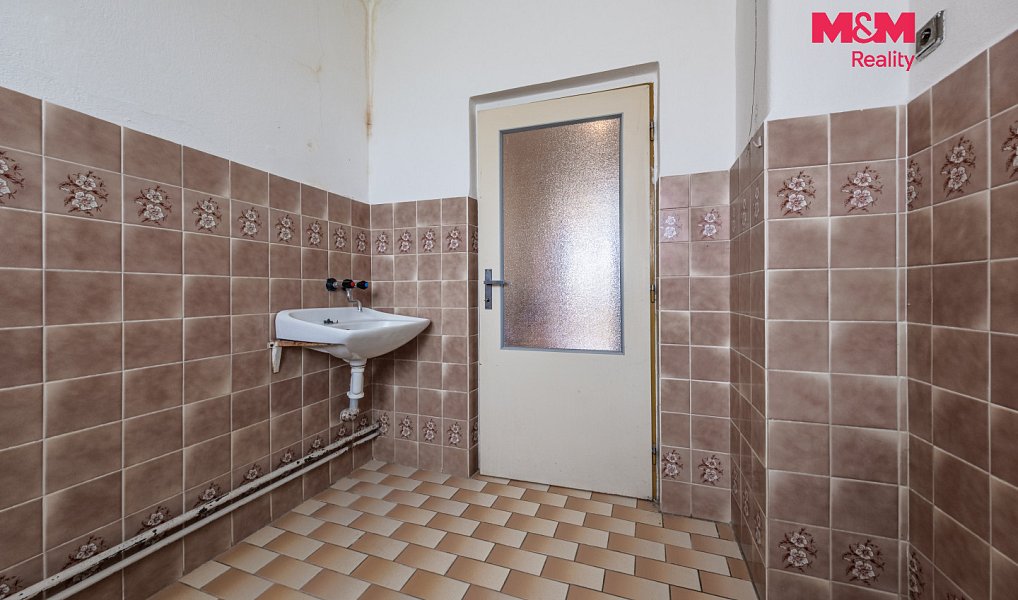 Prodej domu 236 m² s pozemkem 3 986 m², Březnice – náhled fotky 11