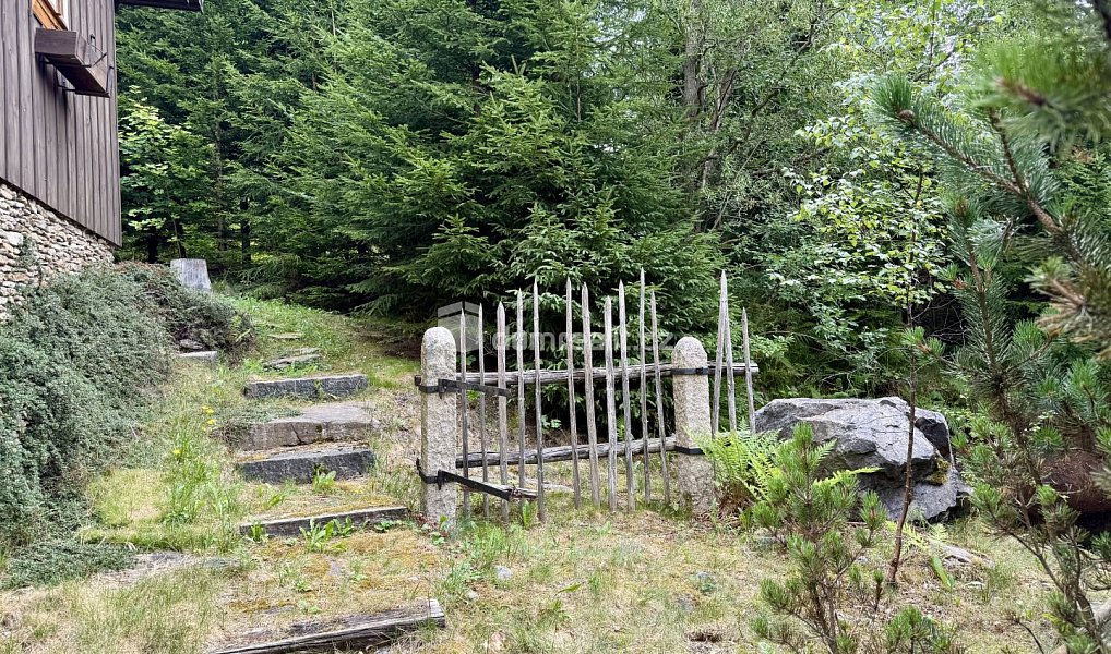 Prodej domu 300 m² s pozemkem 1 292 m², Železná Ruda – náhled fotky 35