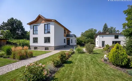 Prodej domu 193 m² s pozemkem 1 302 m², Strančice - Všechromy, okres Praha-východ