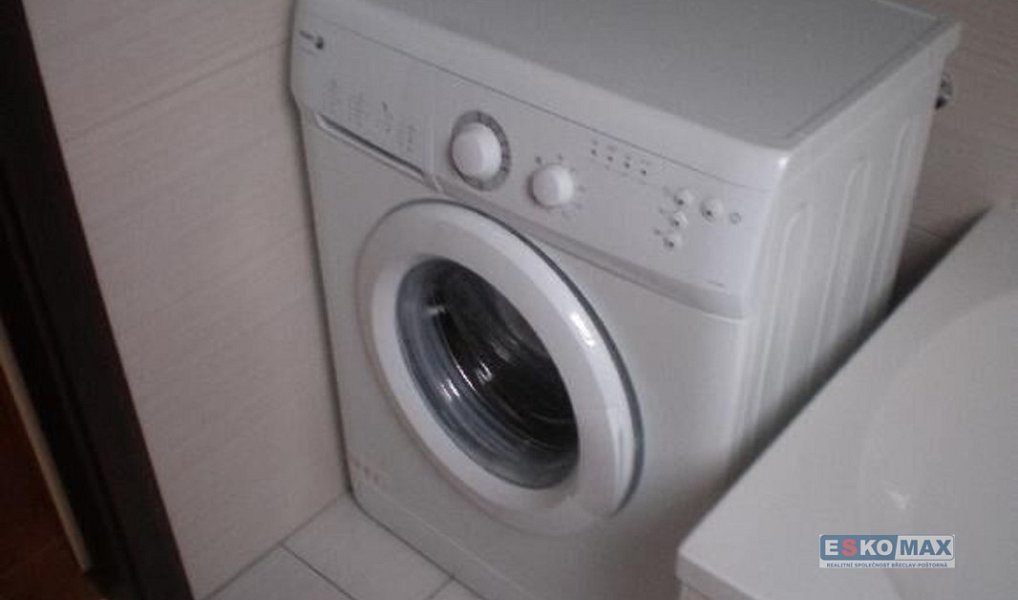 Pronájem bytu 1+kk 27 m², Břeclav – náhled fotky 7