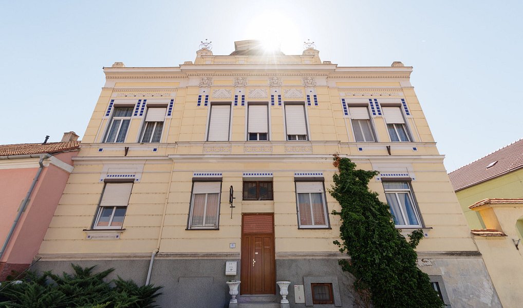 Prodej ubytovacího objektu 820 m², Mikulov – náhled fotky 17