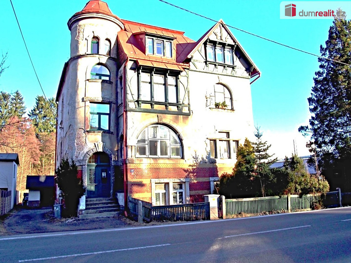 Prodej domu 342 m² s pozemkem 1 106 m²