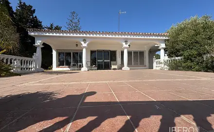 Prodej domu 220 m² s pozemkem 2 465 m², Estepona, Španělsko