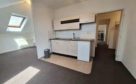 Pronájem bytu 1+kk 37 m²