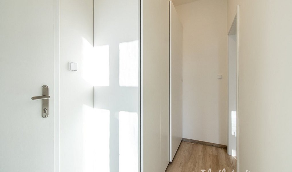 Pronájem bytu 2+kk 40 m², Praha – náhled fotky 10