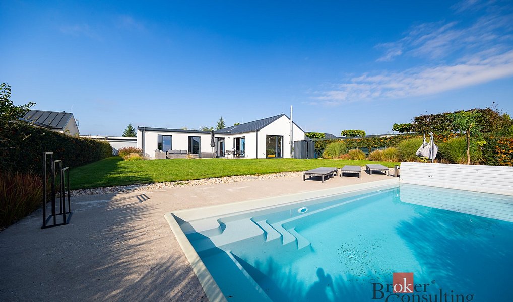 Prodej domu 154 m² s pozemkem 906 m², Nymburk – náhled fotky 2