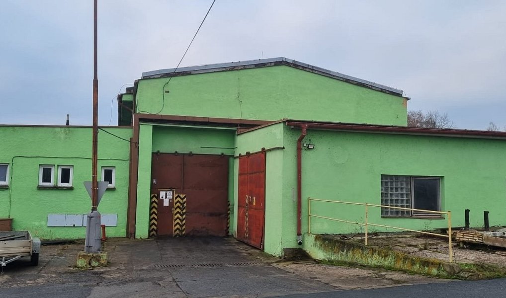 Pronájem výrobních prostor 2 462 m², Vroutek – náhled fotky 2