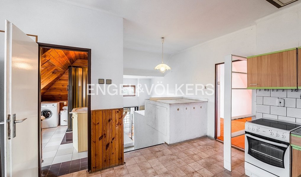 Prodej domu 300 m² s pozemkem 904 m², Praha – náhled fotky 13