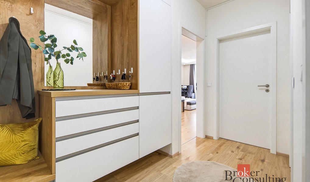 Pronájem bytu 2+kk 59 m², Pardubice – náhled fotky 8