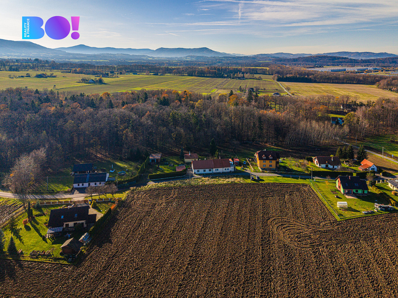 Prodej stavebního pozemku 930 m² – fotografie 4