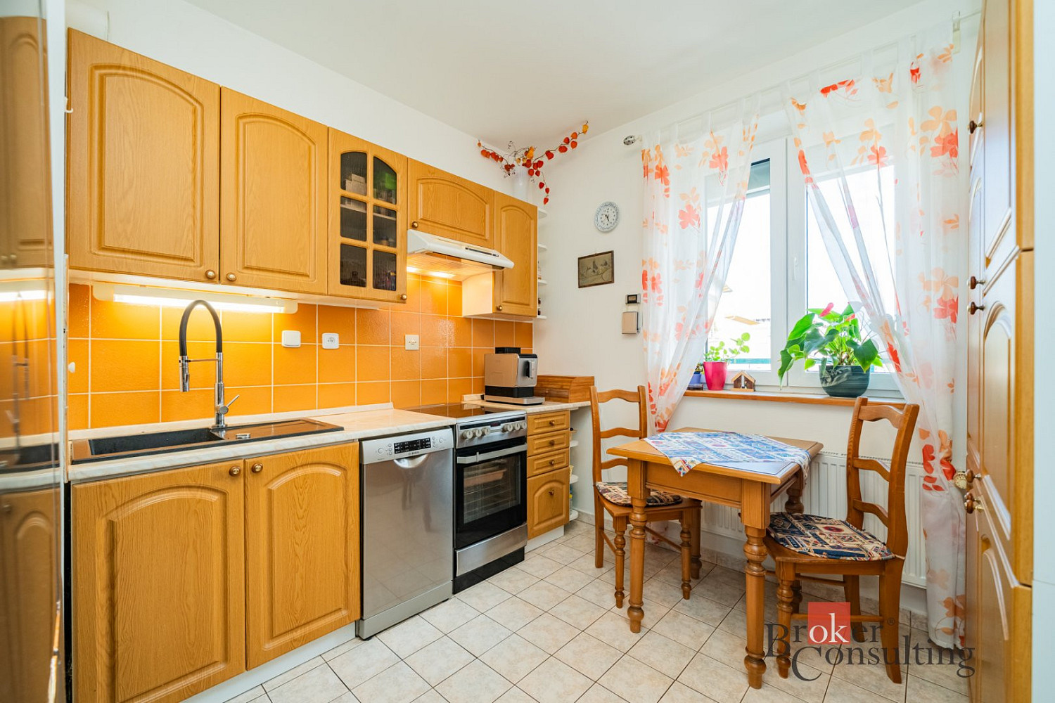 Prodej bytu 2+1 71 m² – fotografie 2