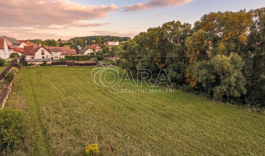Prodej stavebního pozemku 1 555 m², Krhanice – náhled fotky 4