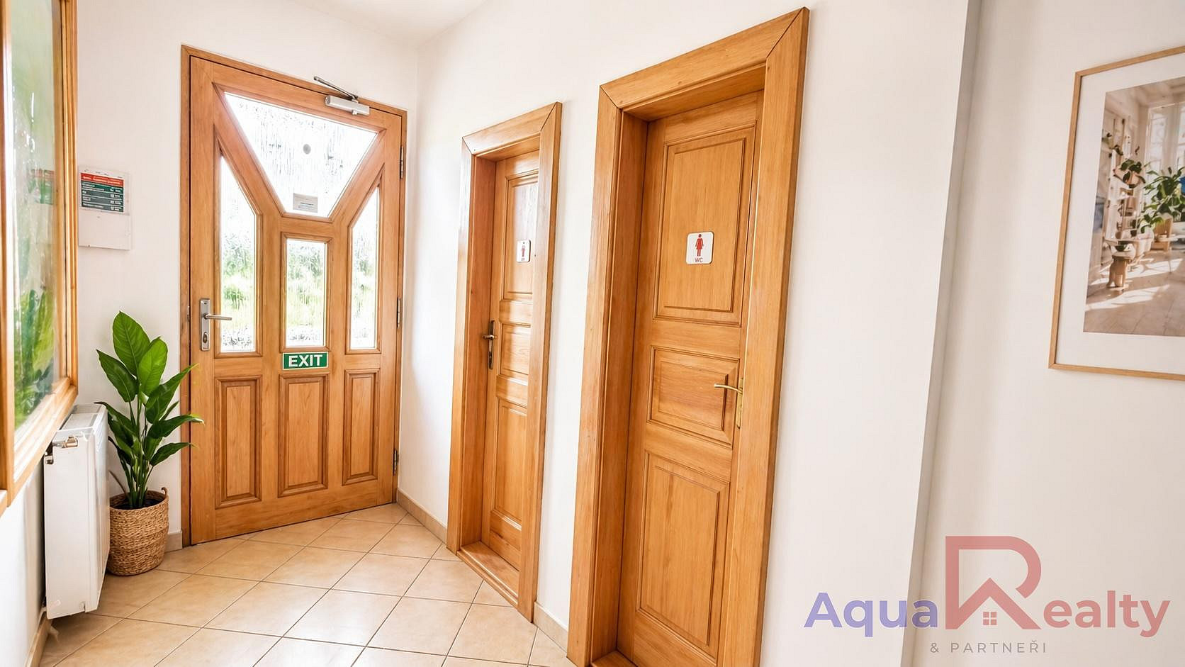 Pronájem kanceláře 23 m² — photo 2